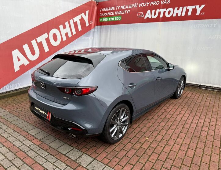 Mazda 3 7