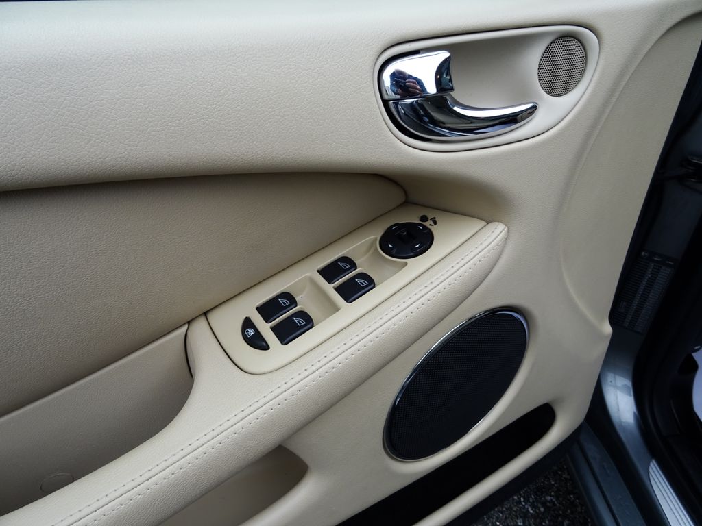 Jaguar X-Type