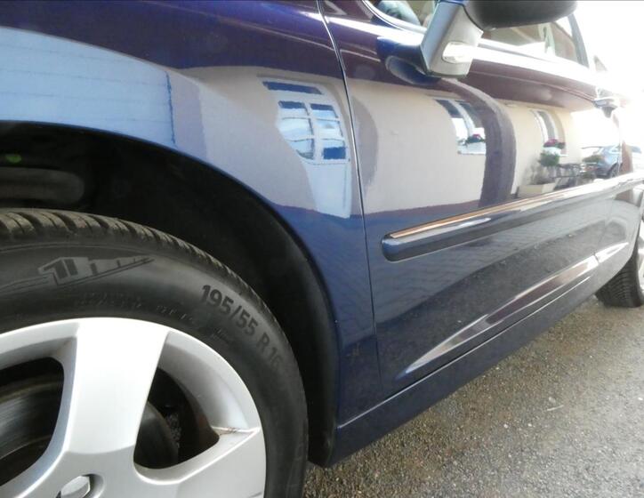 Peugeot 207 11