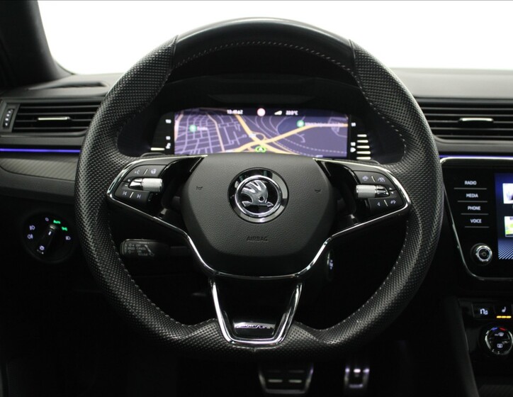 Škoda Superb 9