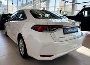 Toyota Corolla 4