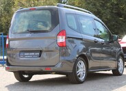 Ford Tourneo Courier 5