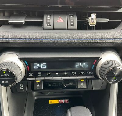 Toyota RAV4 24