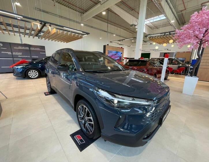 Toyota Corolla Cross 9