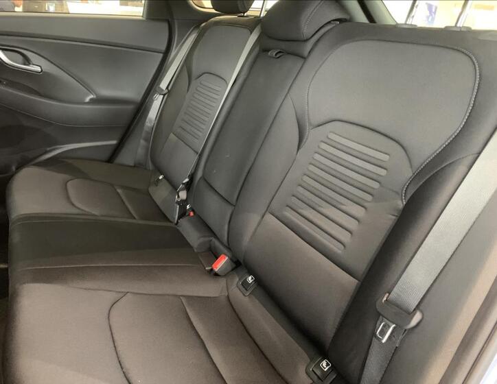 Hyundai i30 14