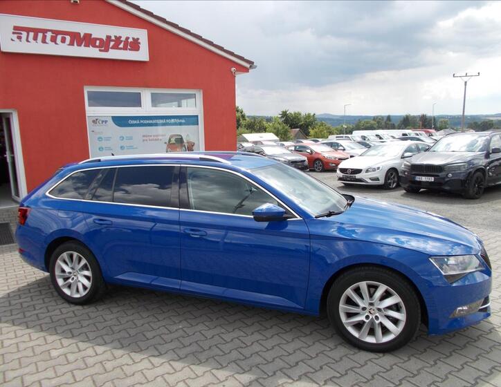 Škoda Superb 8