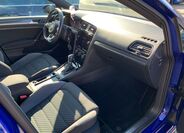 Volkswagen Golf 22