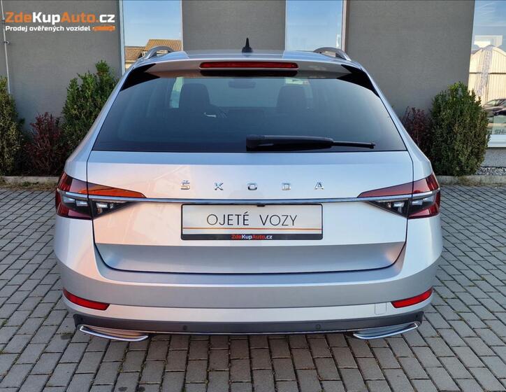 Škoda Superb 9