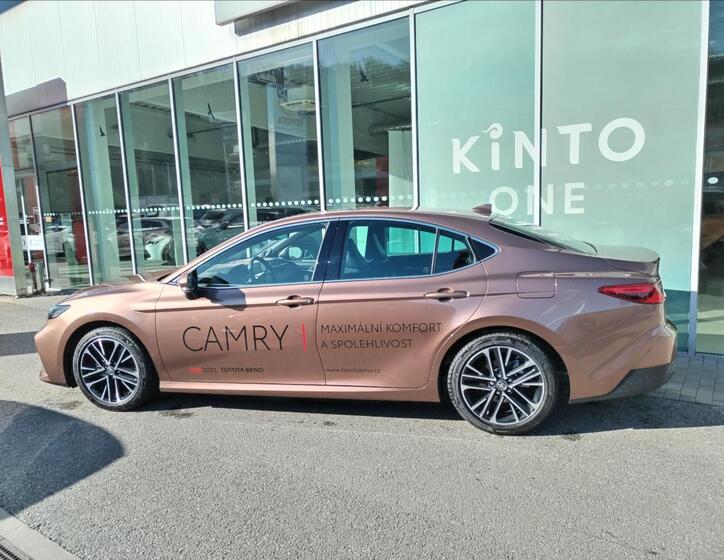 Toyota Camry 2
