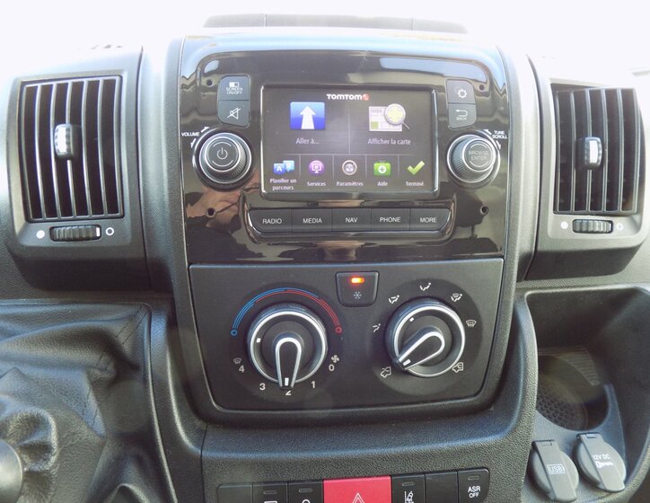 Peugeot Boxer 30