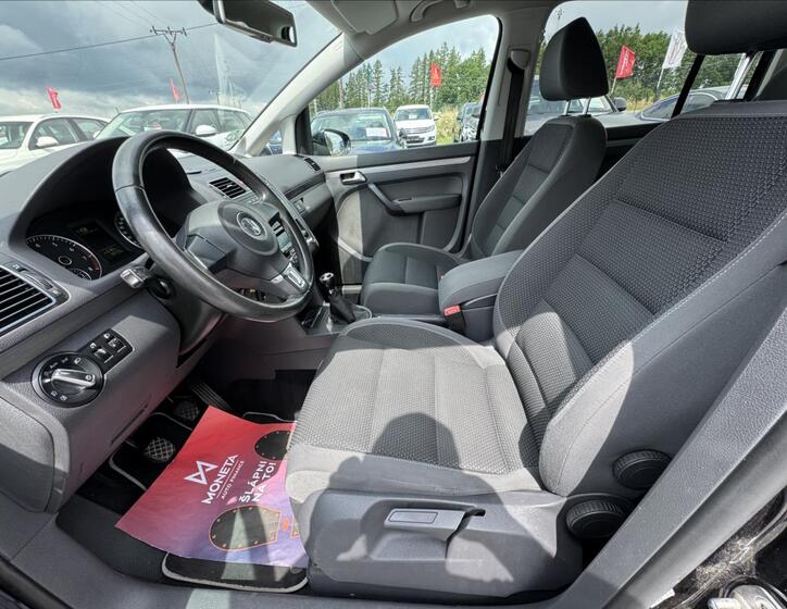Volkswagen Touran 11