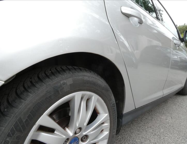 Ford Focus 10
