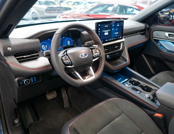 Ford Explorer 13