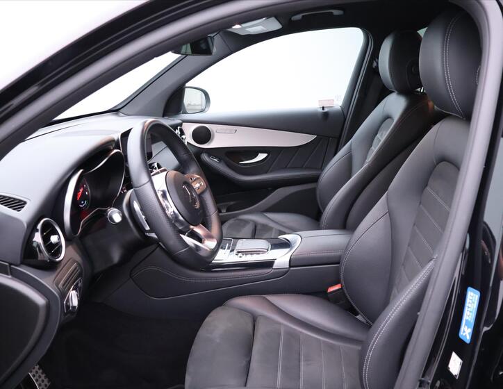 Mercedes-Benz GLC 11