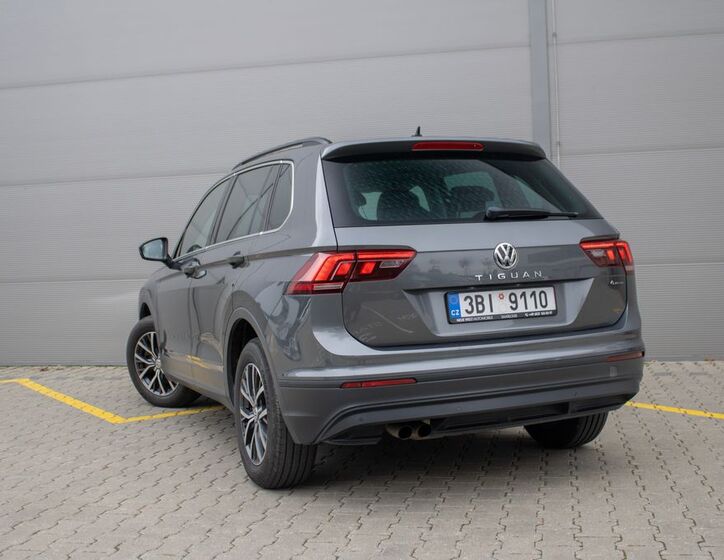 Volkswagen Tiguan 8