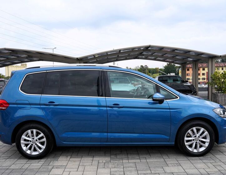 Volkswagen Touran 7