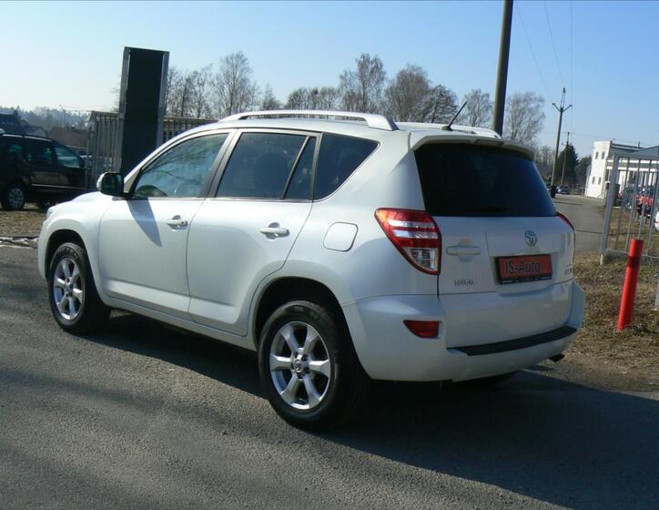 Toyota RAV4 5
