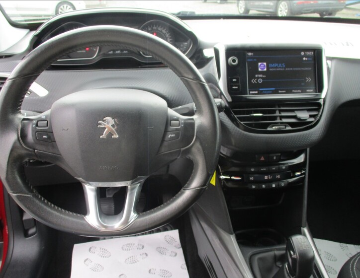 Peugeot 2008 13
