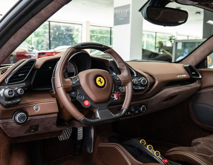 Ferrari 488 4