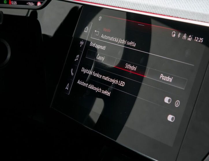 Audi e-tron 42