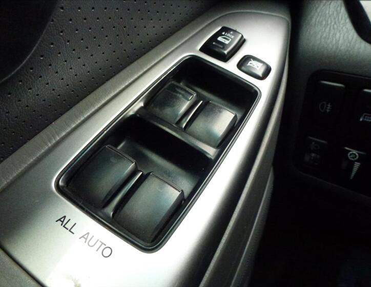 Toyota Land Cruiser 31