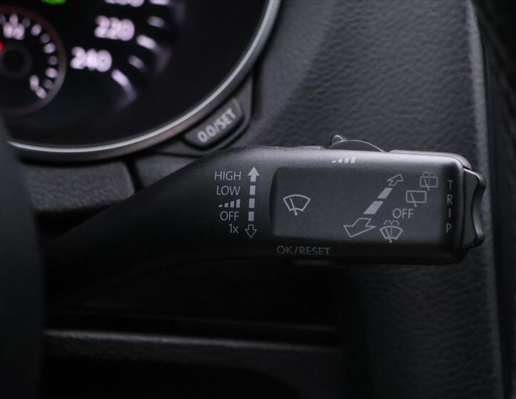 Volkswagen Golf 19