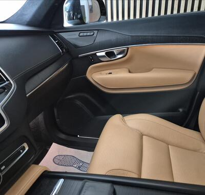 Volvo XC90 22