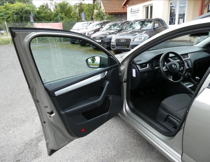 Škoda Octavia 19