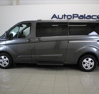 Ford Tourneo Custom 5