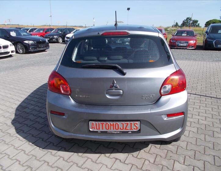 Mitsubishi Space Star 11