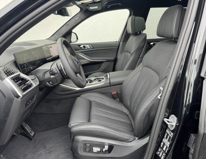 BMW X7 6