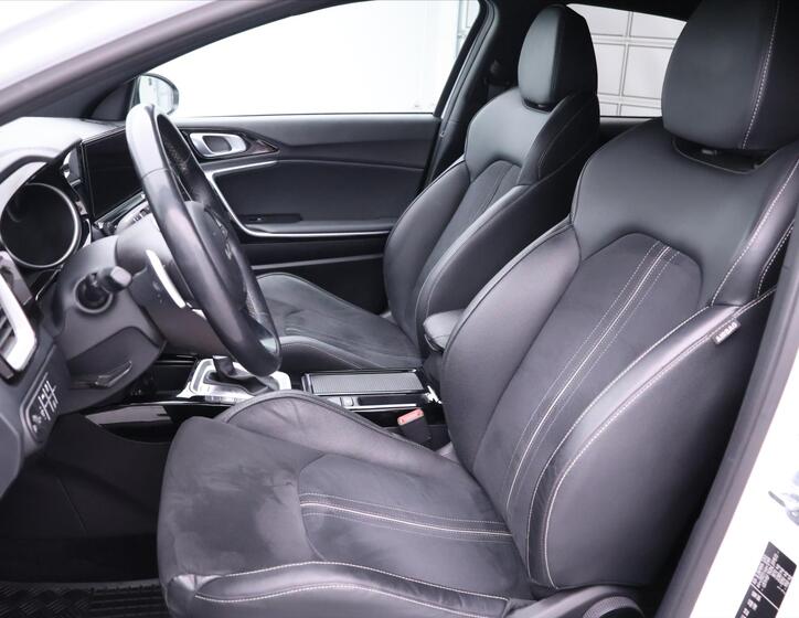 KIA XCeed 12