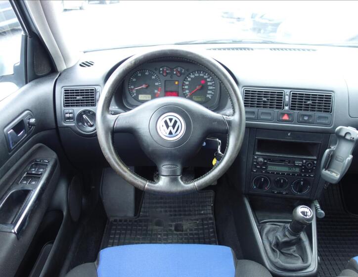 Volkswagen Golf 17