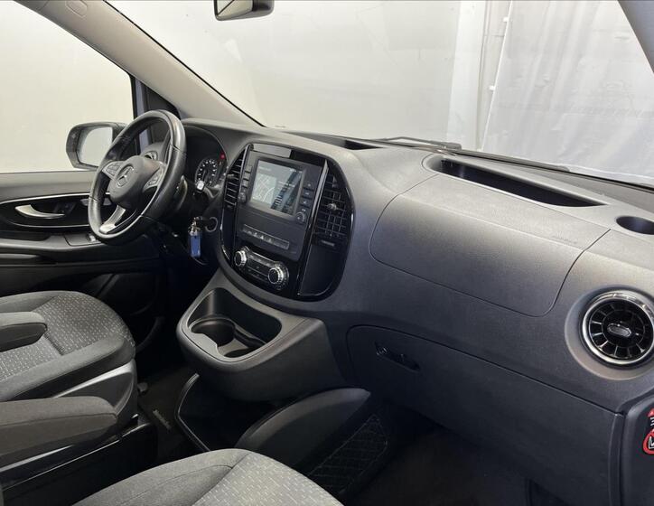 Mercedes-Benz Vito 14