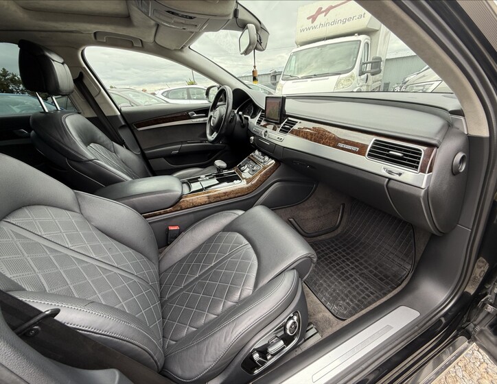 Audi A8 46