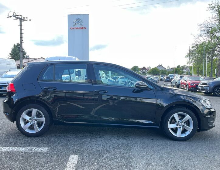 Volkswagen Golf 13
