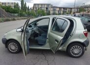 Toyota Yaris 12