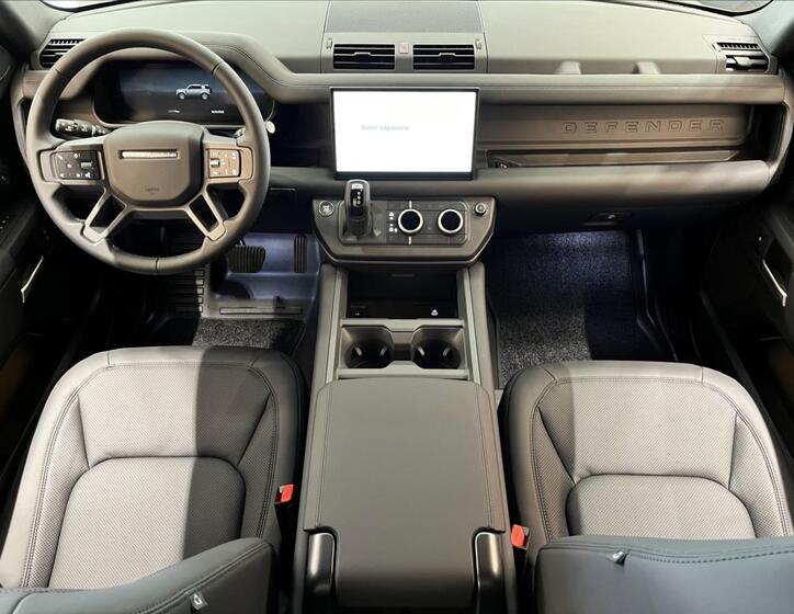 Land Rover Defender 12