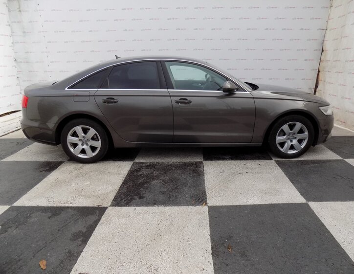 Audi A6 6