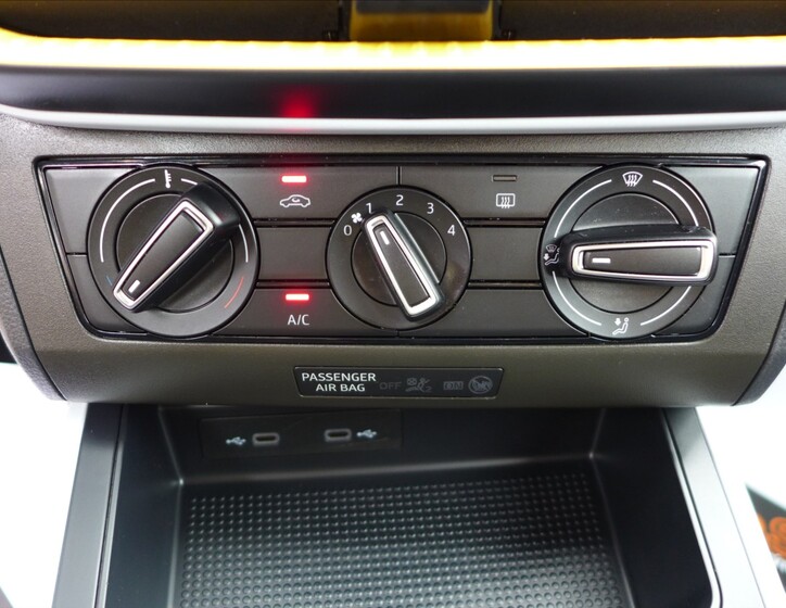 Seat Arona 23