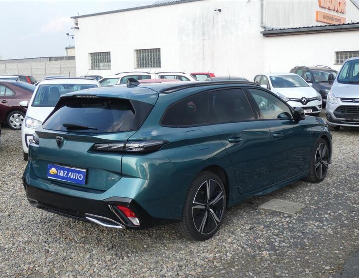 Peugeot 308 4