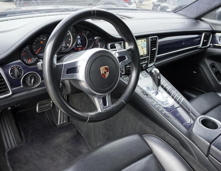 Porsche Panamera 27
