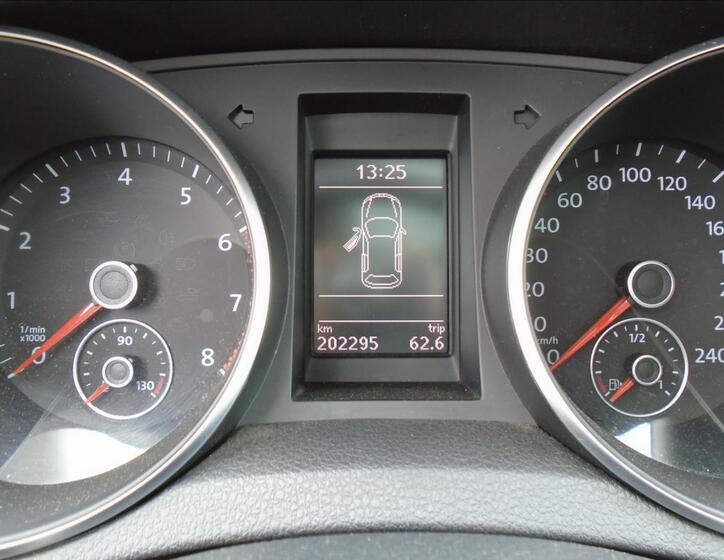 Volkswagen Golf 15