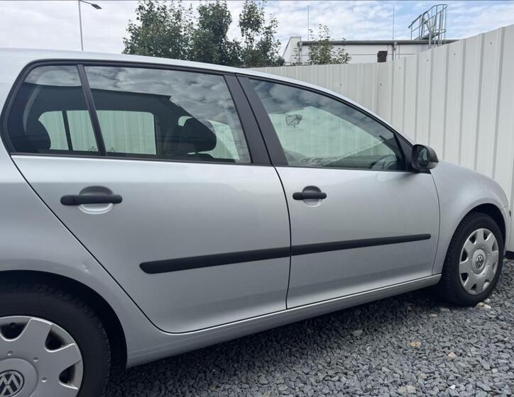 Volkswagen Golf 17