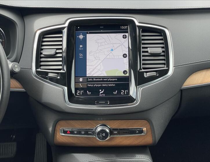 Volvo XC90 11