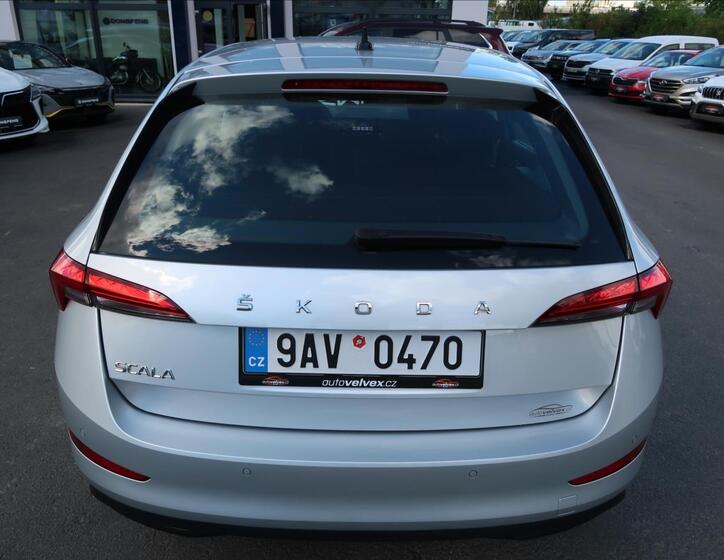 Škoda Scala 8