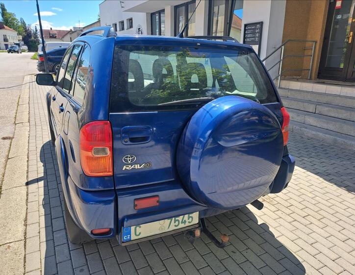 Toyota RAV4 8