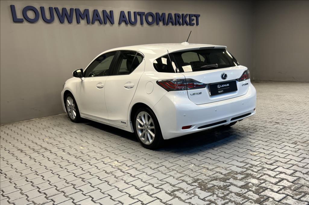 Lexus CT 200h