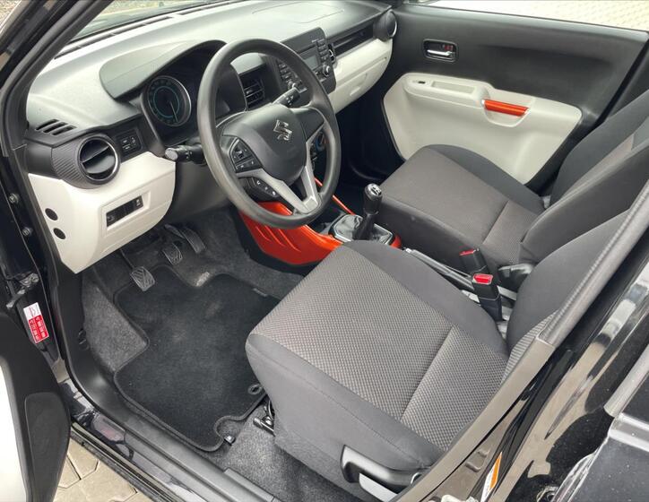 Suzuki Ignis 13