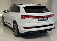 Audi e-tron 10